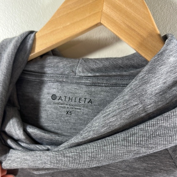 Athleta Gray Cowl Neck Long Sleeve Thermal Hooded Top with Thumb Holes - Picture 4 of 10